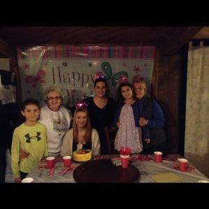 Meet your Posher, Sandy